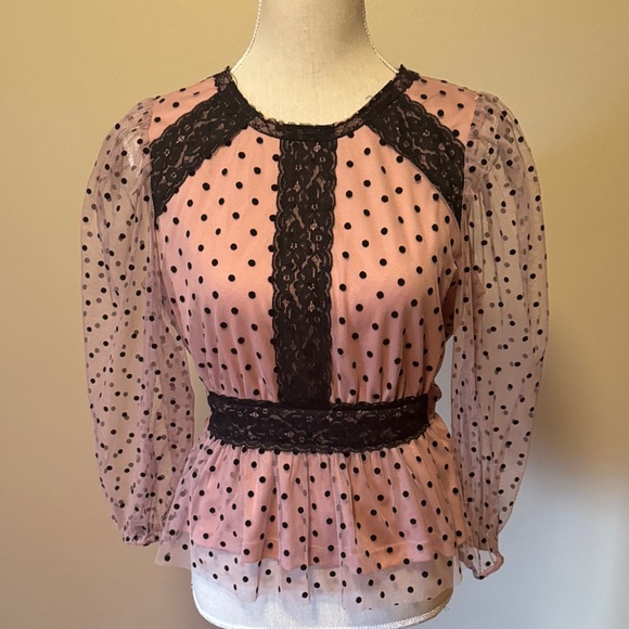 Elegant Lace-Trimmed Pink Polka Dot Blouse - Picture 5 of 5